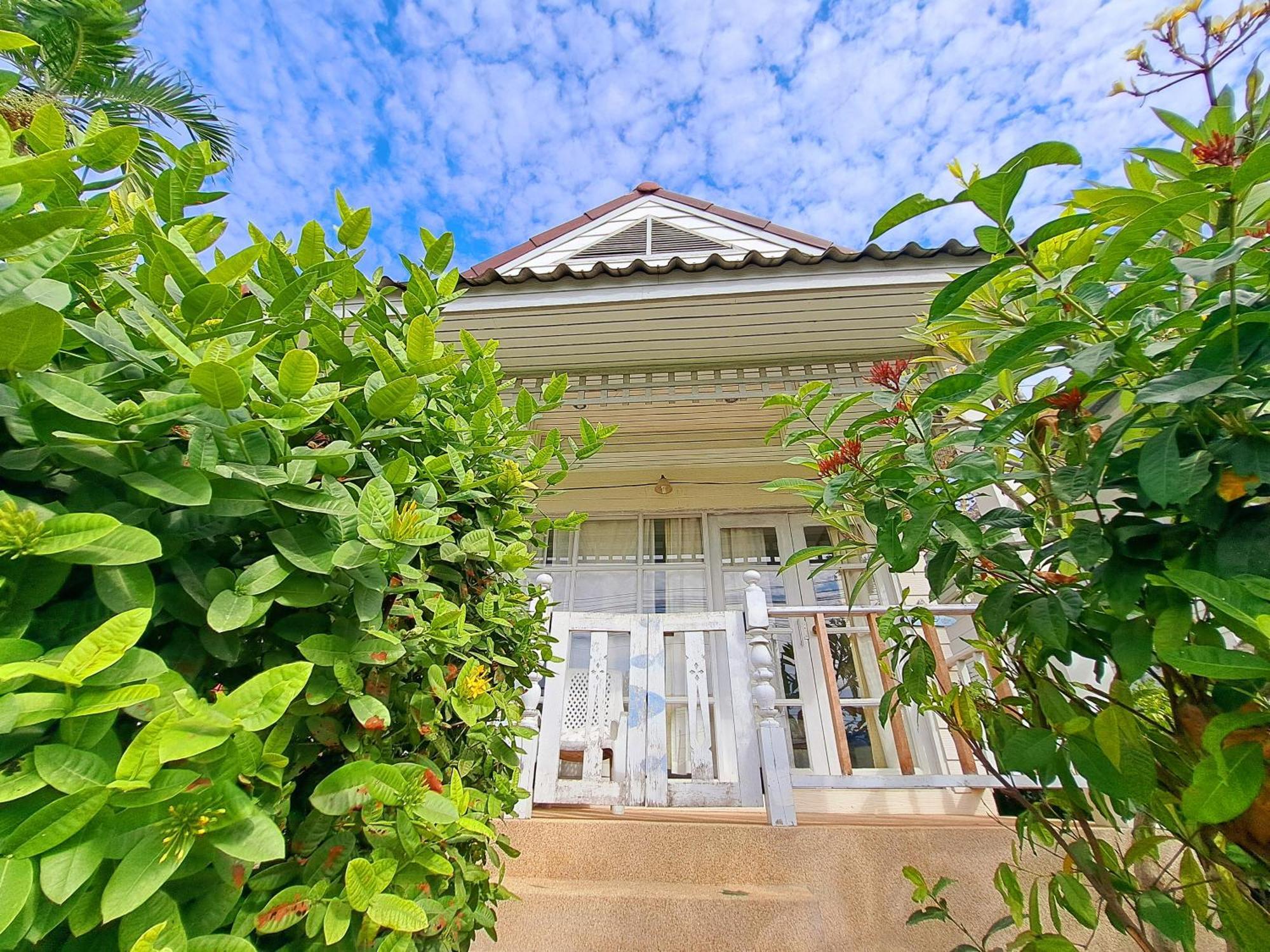 Prathana Garden Beach Resort HHQ Extérieur photo